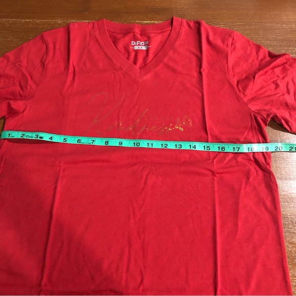 Red v-neck t-shirt - Picture 5 of 8